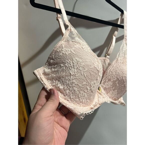 Victoria’s Secret Plunge Lace Bra Woman’s Size 38DD - Picture 2 of 11